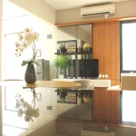 Ciptakan suasana santai dan nyaman dalam living room yang luas